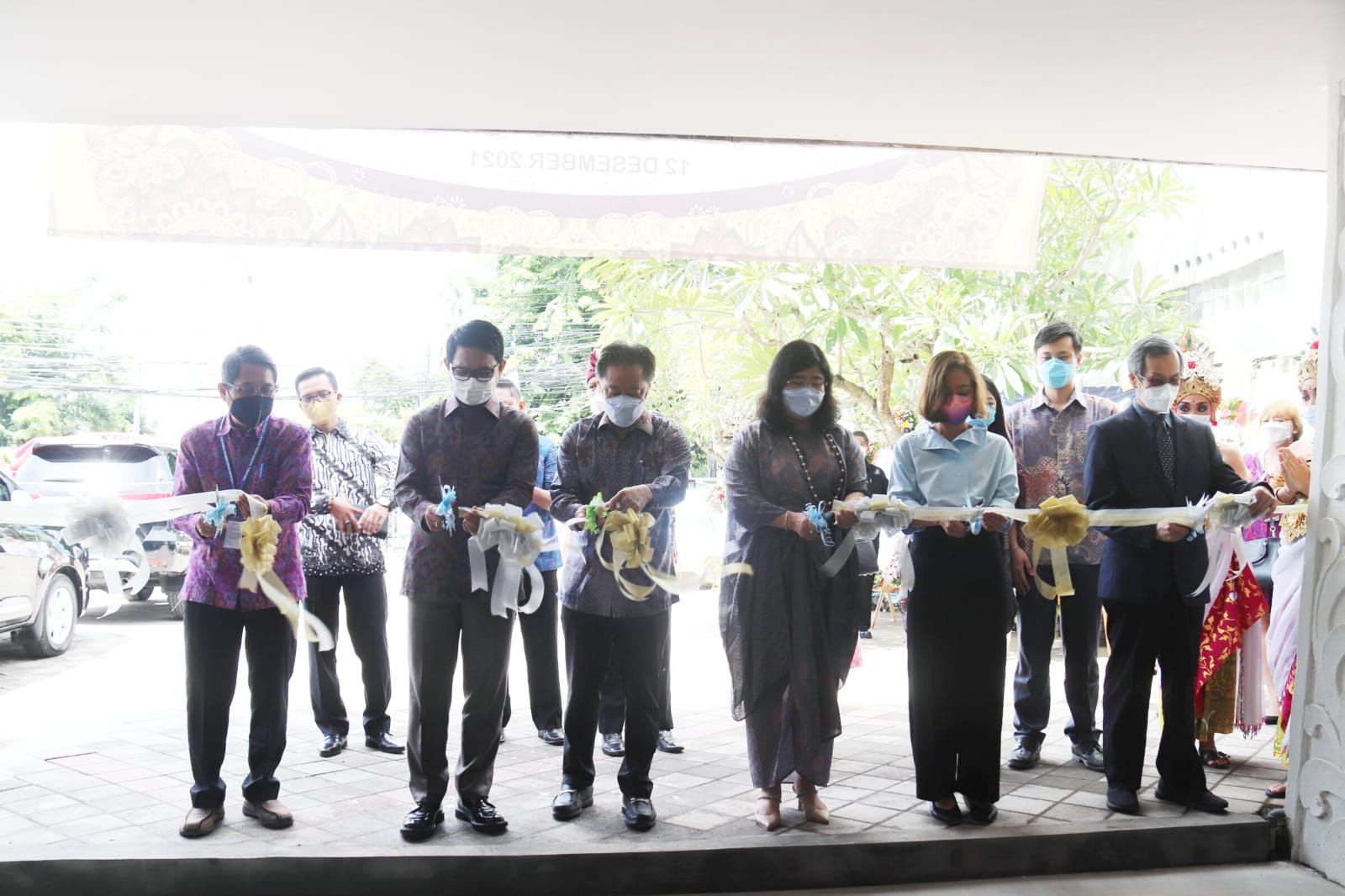 podiumnews.com-Adi Arnawa Ajak Tenaga Medis Lakukan Tugas Mulia Sepenuh Hati